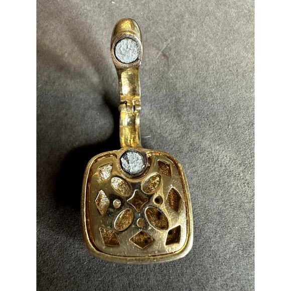 Gold tone with paved rhinestones magnetic pendant stunning - Picture 6 of 9